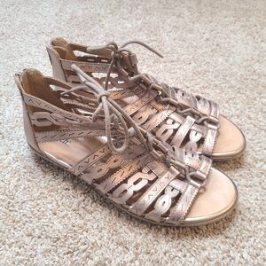 Earth Leather Tidal Gladiator Sandals Metallic